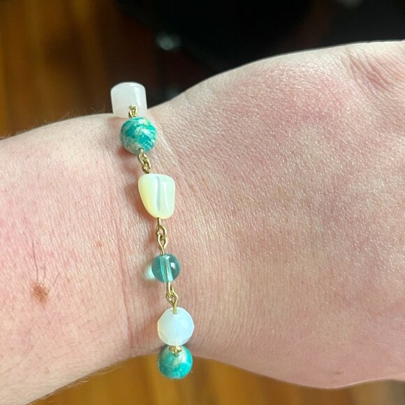 Marble and Pearl Random Stone Chain Bracelet - Picture 2 of 5